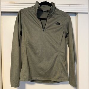 The North Face Women’s Glacier Fleece Pullover 1/4 Zip Gray Long Sleeve